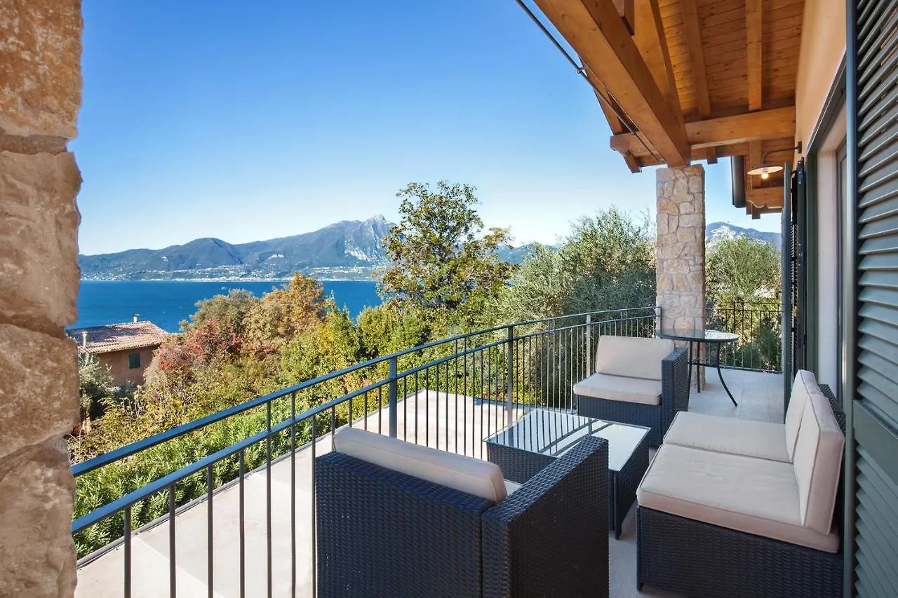 Ferienhaus Villa Loncrino, First Floor Apartment Torri Del Benaco
